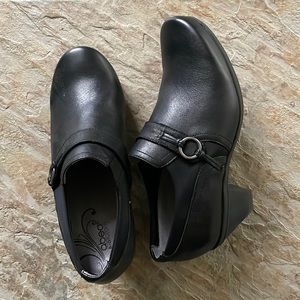 Abeo black leather shoes